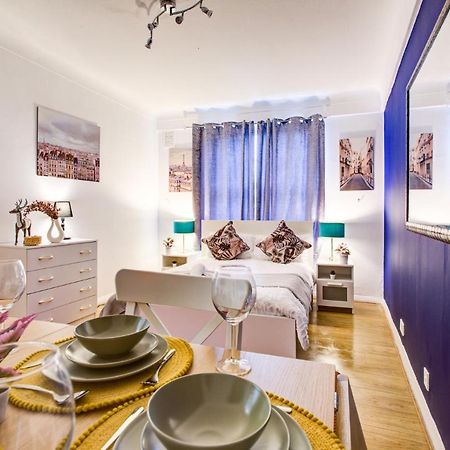לונדון Evelyn Beautiful 2 Bedroom Apartment מראה חיצוני תמונה