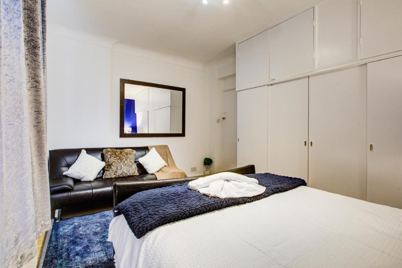 לונדון Evelyn Beautiful 2 Bedroom Apartment מראה חיצוני תמונה