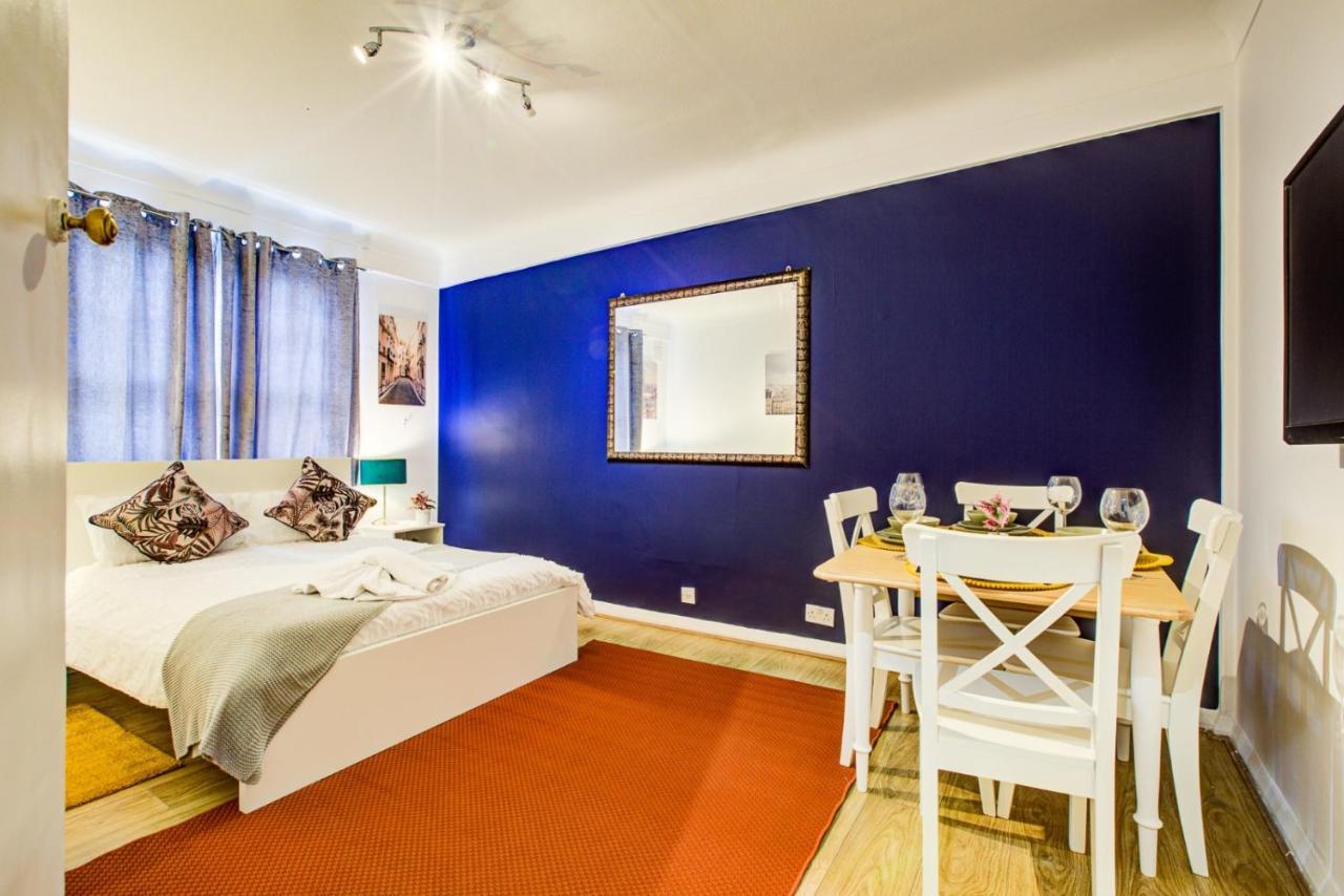 לונדון Evelyn Beautiful 2 Bedroom Apartment מראה חיצוני תמונה